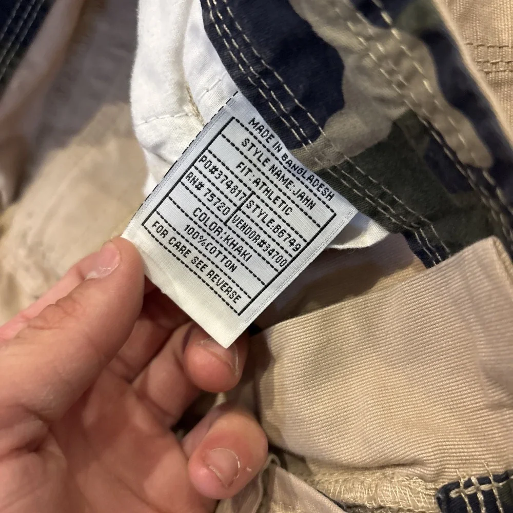 BUCKLE BKE CARGO SHORTS MENS 32 Waist 24 Out seam BEIGE ATHLETIC FIT Denim Jahn